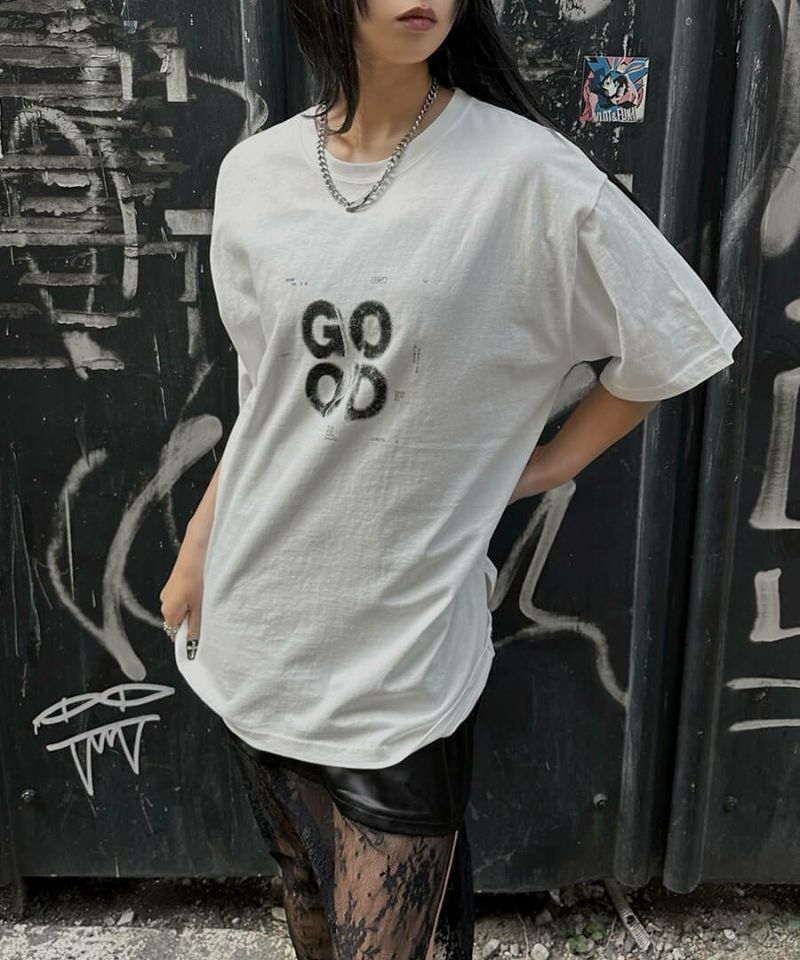 Vintage print over T-shirt