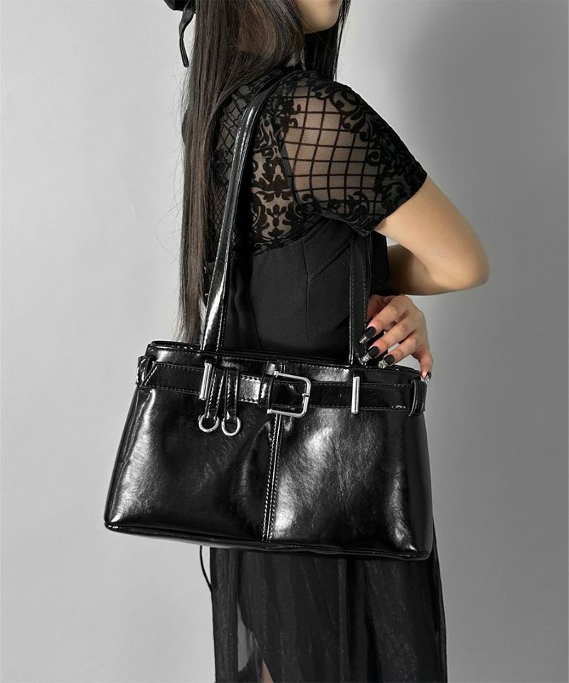 Belt design square bag