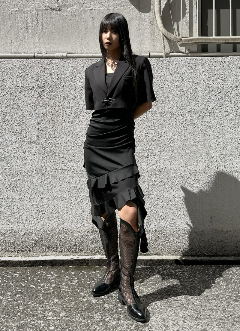 Design hook cropped jacket