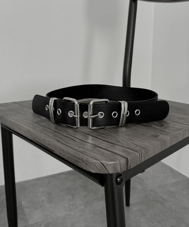 Symmetrical buckle belt