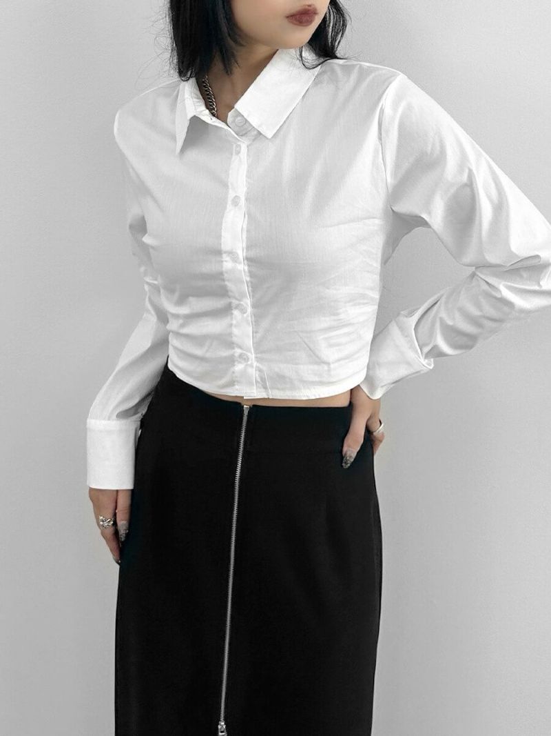 Tight silhouette cropped shirt